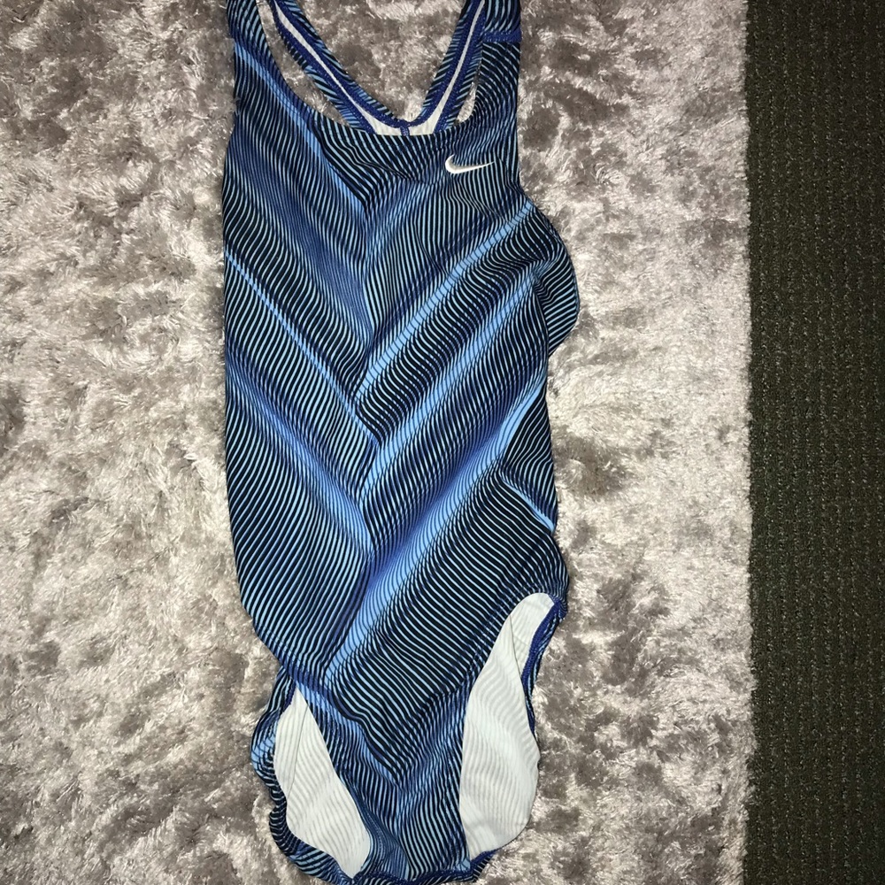 NWOT Nike swim suit